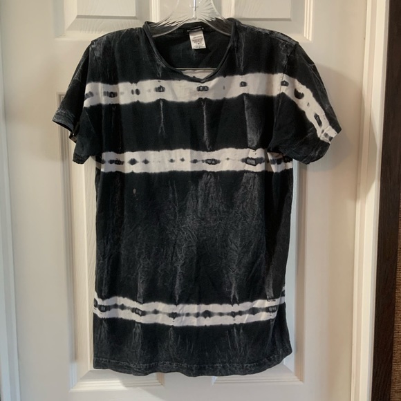 Life Clothing Co Tops - Life Clothing Co Black/White Dye Crew Neck tee S